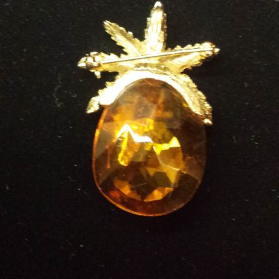 Vintage Sarah Coventry Pineapple brooch